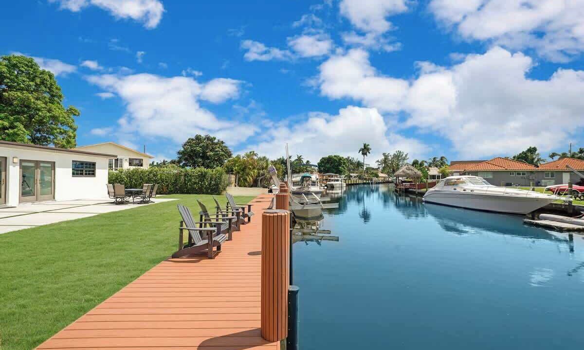 Photo of Outdoor in Melaleuca Gardens