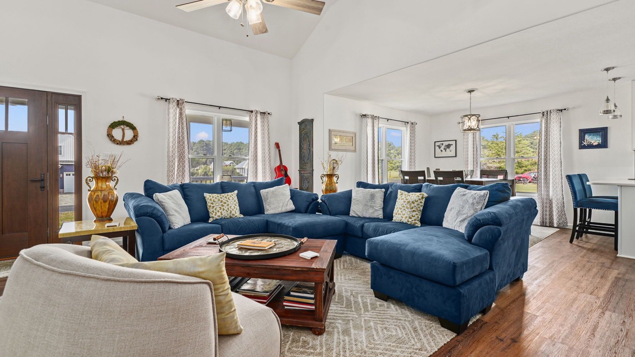 Photo of Livingroom in Captain's Cove