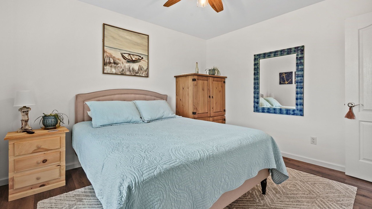 Photo of Bedroom in Captain's Cove