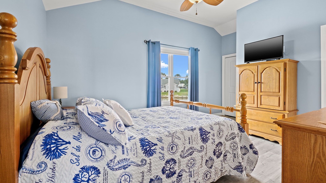 Photo of Bedroom in Captain's Cove