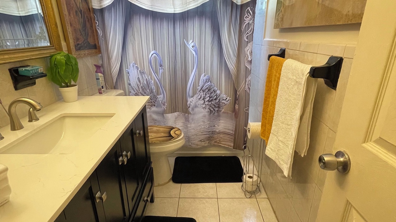 Photo of Bathroom in Highland Garden