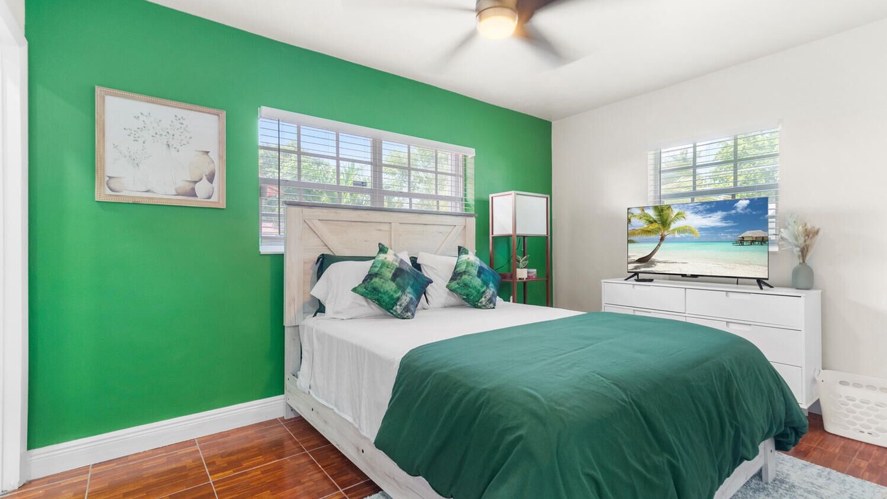 Photo of Bedroom in Miami Gardens