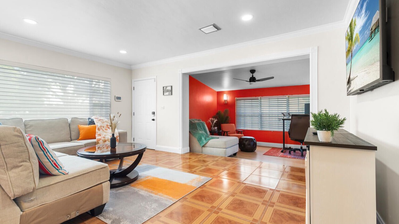 Photo of Livingroom in Miami Gardens