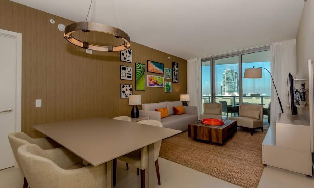 Photo of Livingroom in Hollywood South Central Beach