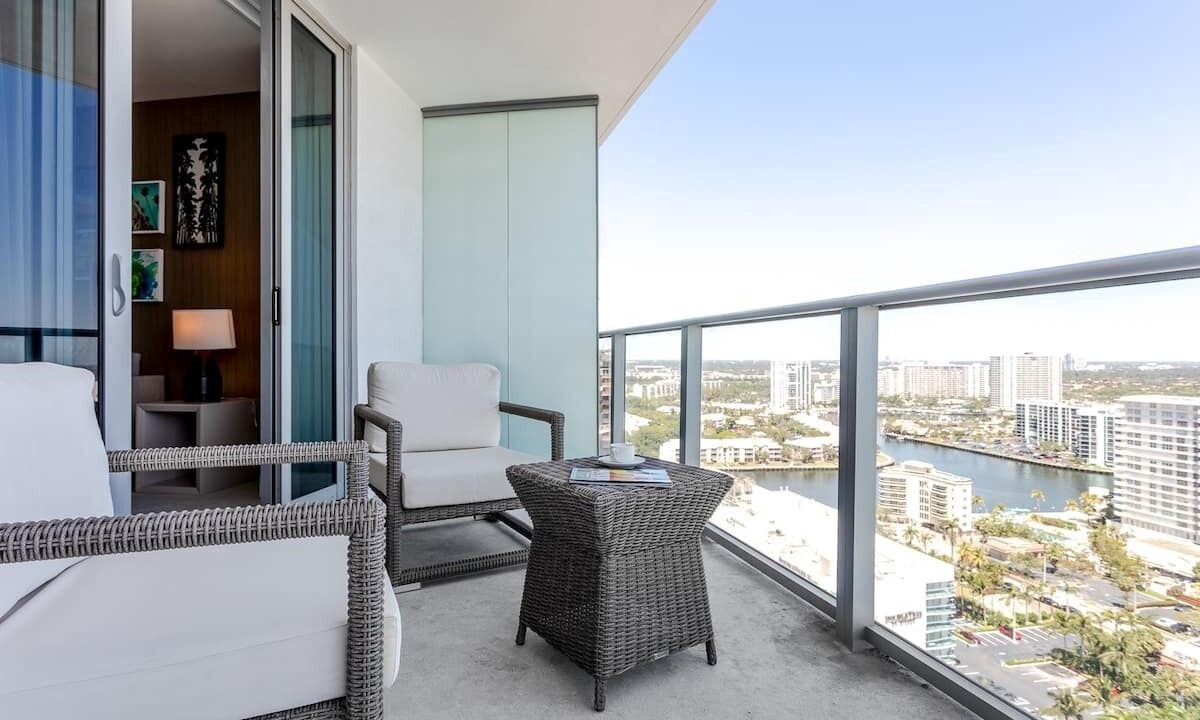 Photo of Outdoor in Hollywood South Central Beach