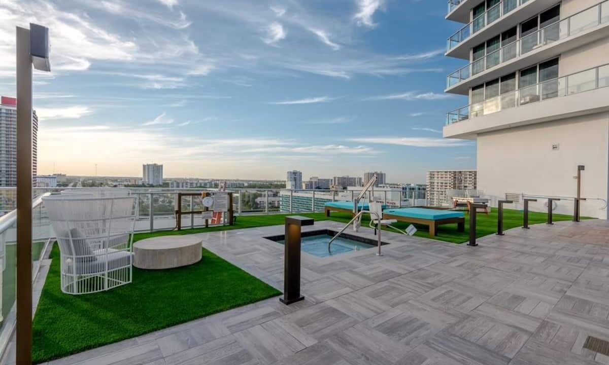 Photo of Outdoor in Hollywood South Central Beach