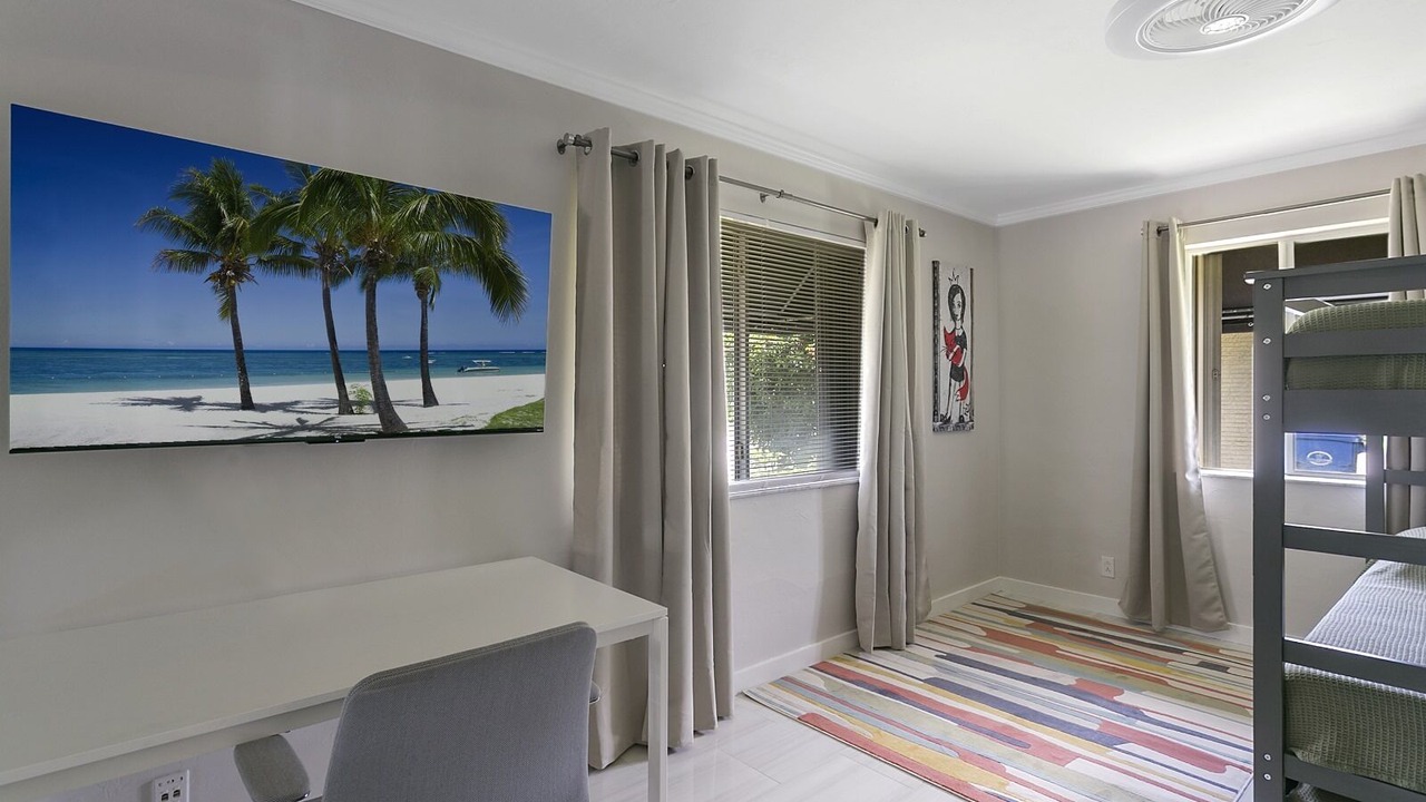 Photo of Bedroom in Coral Shores