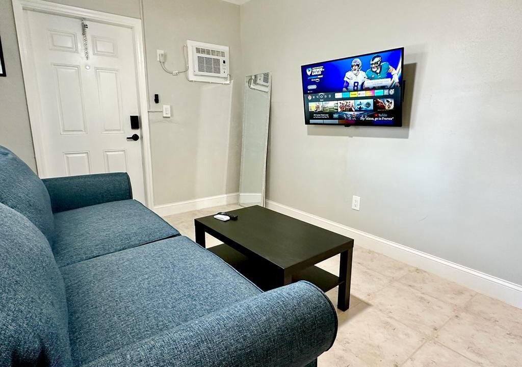Photo of Livingroom in Edgewood