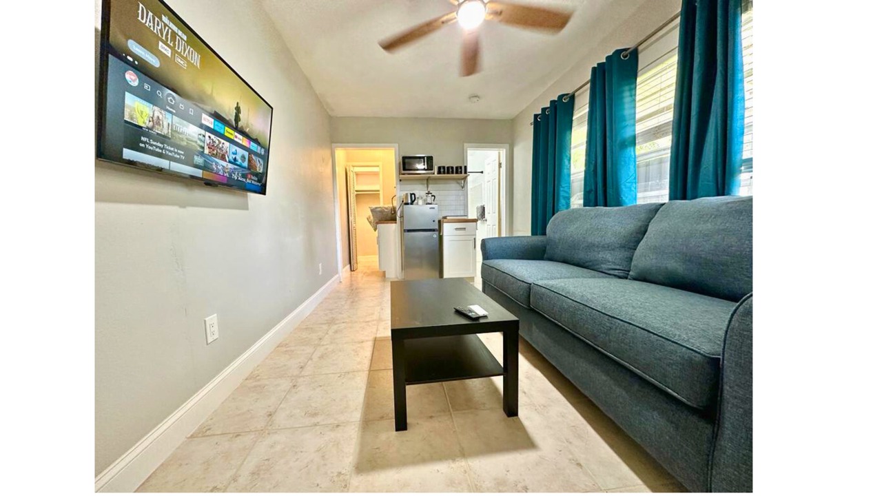 Photo of Livingroom in Edgewood