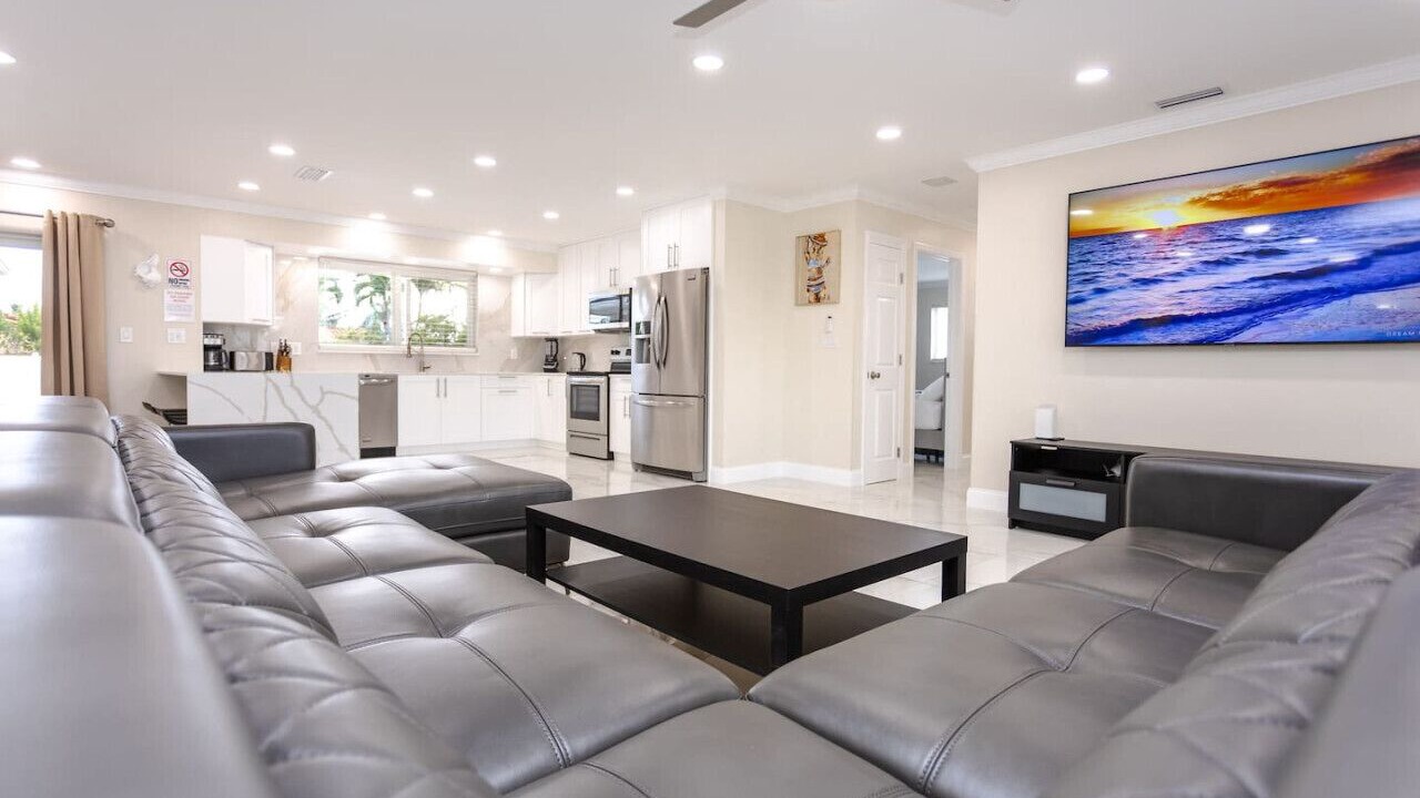 Photo of Livingroom in Hollywood Hills