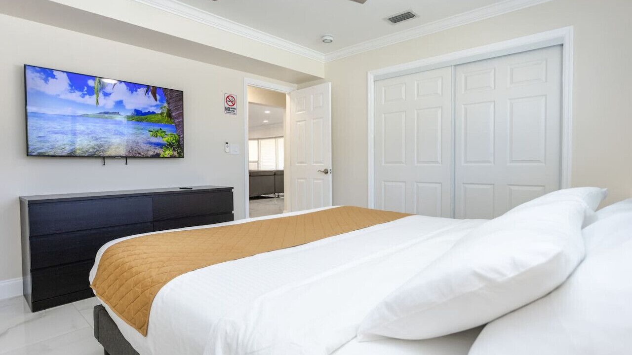Photo of Bedroom in Hollywood Hills