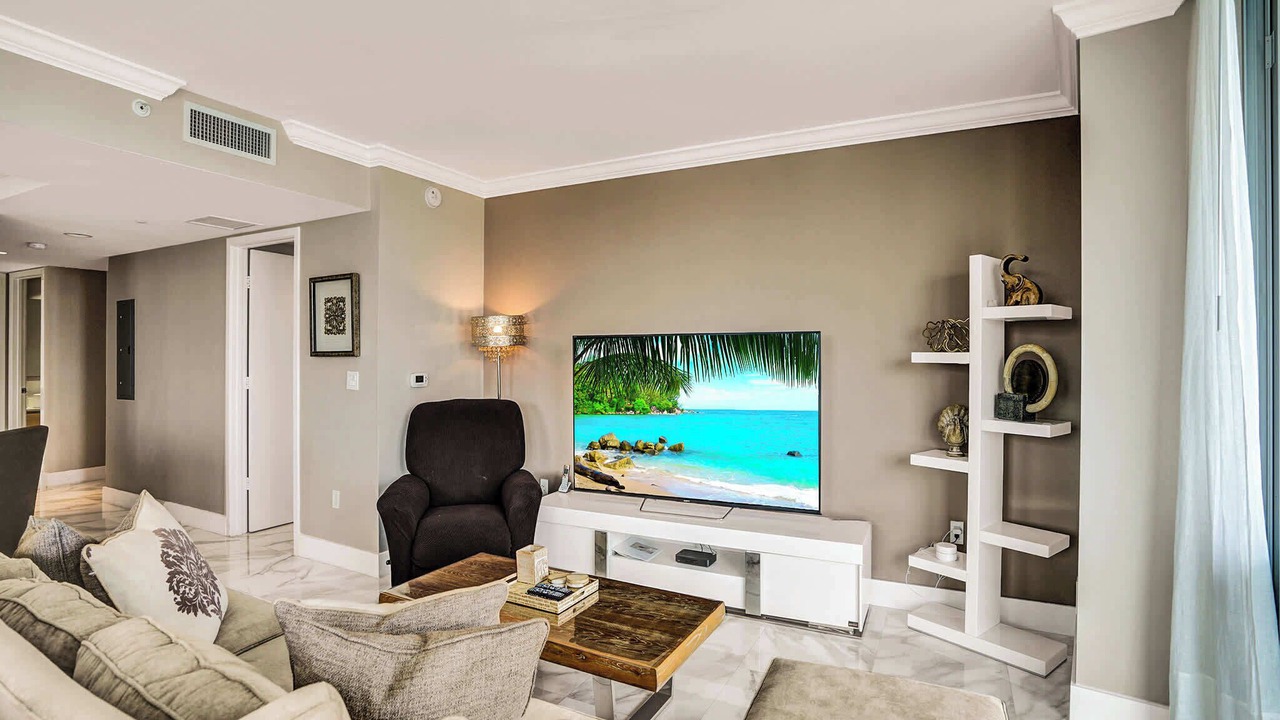 Photo of Livingroom in Hallandale Beach