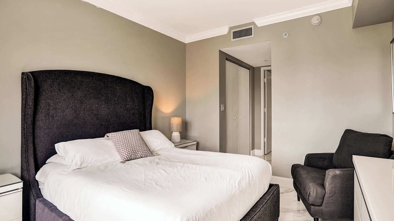 Photo of Bedroom in Hallandale Beach