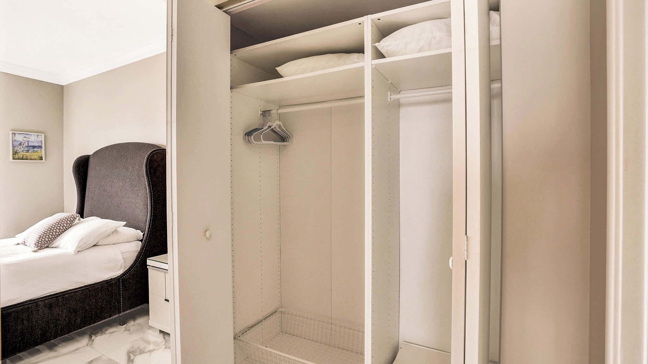 Photo of Bedroom in Hallandale Beach