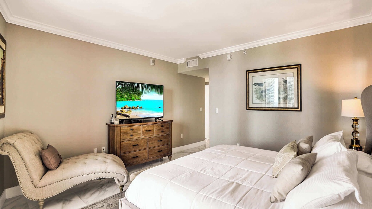 Photo of Bedroom in Hallandale Beach