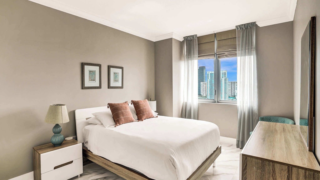Photo of Bedroom in Hallandale Beach