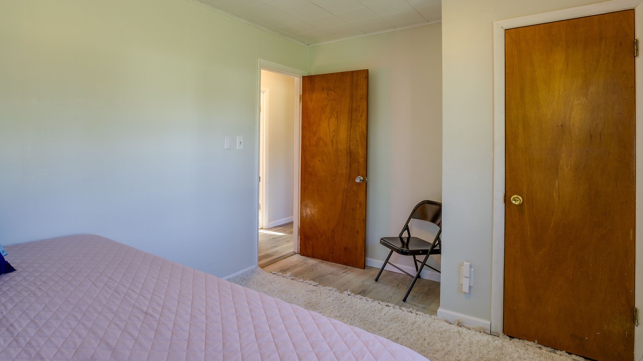 Photo of Bedroom in Rock Point
