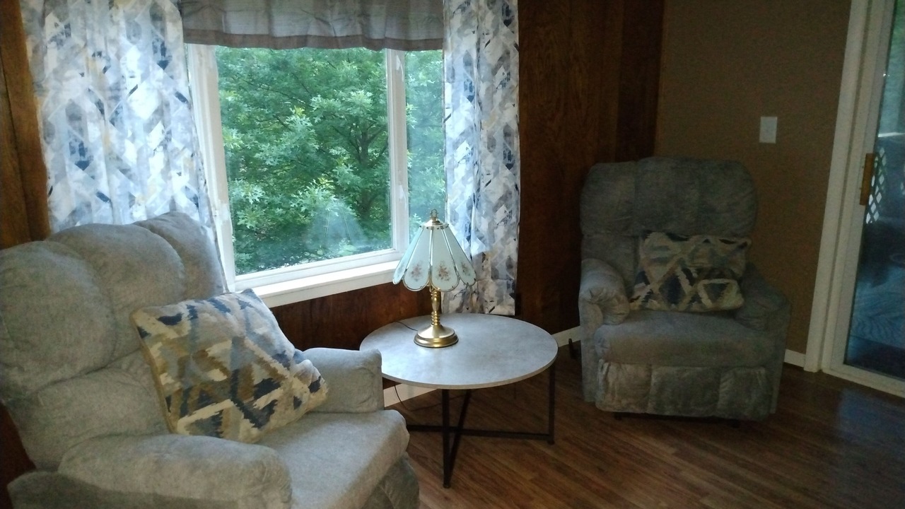 Photo of Livingroom in Knox Dale