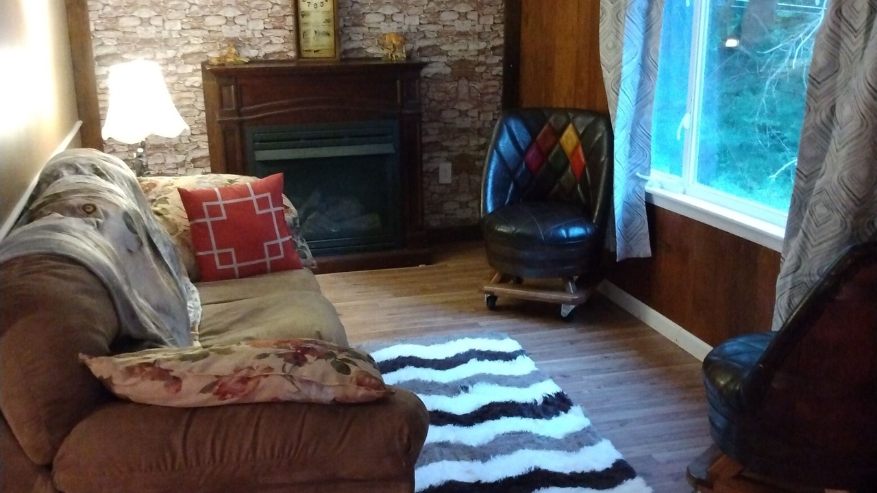 Photo of Livingroom in Knox Dale