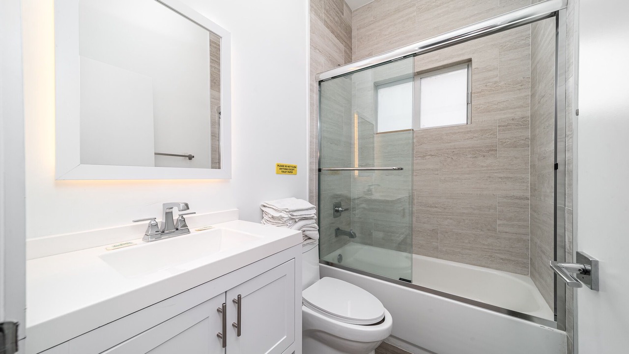 Photo of Bathroom in Hallandale Beach
