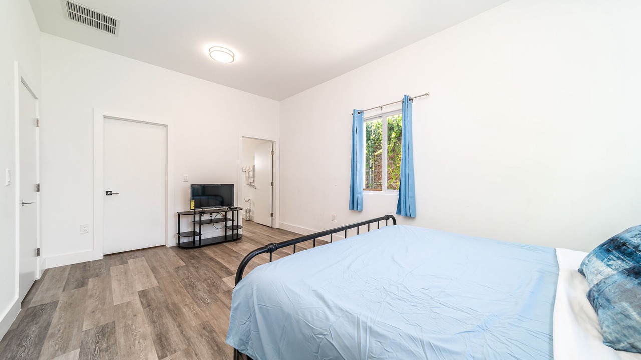 Photo of Bedroom in Hallandale Beach