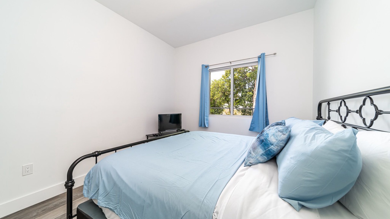 Photo of Bedroom in Hallandale Beach