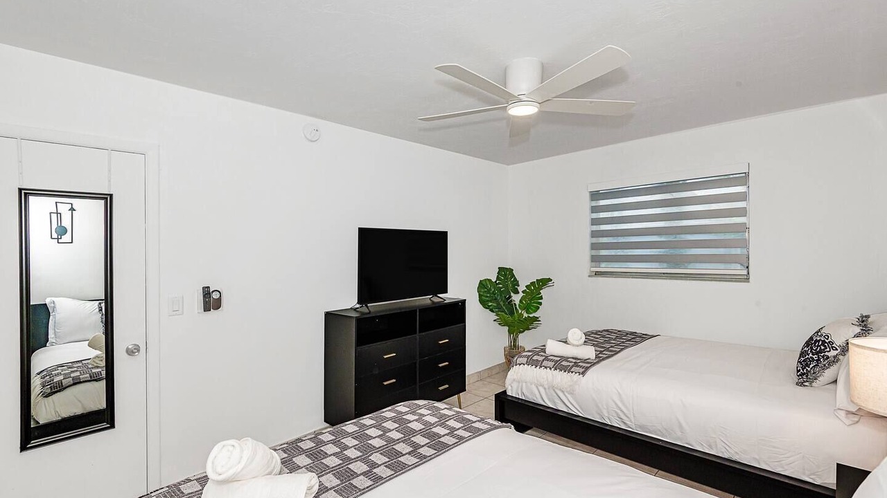 Photo of Bedroom in Hallandale Beach