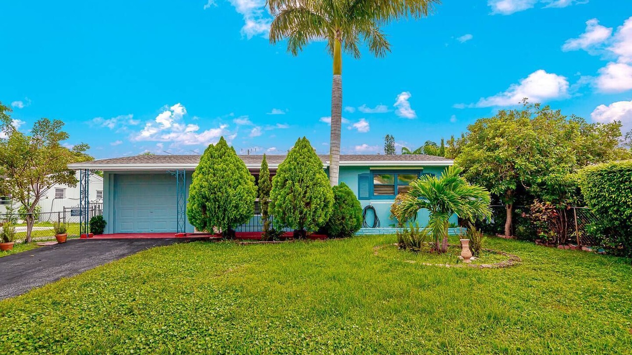 Photo of Outdoor in Hallandale Beach