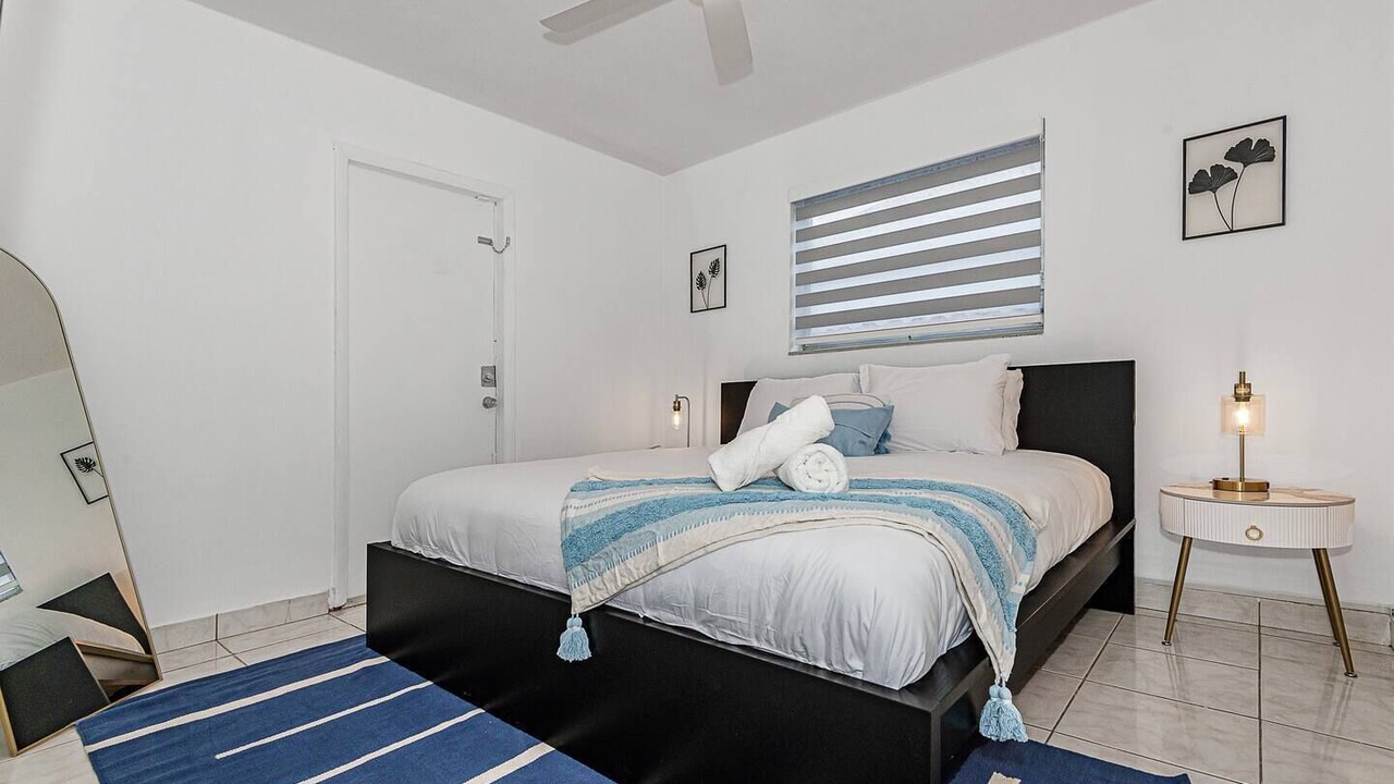 Photo of Bedroom in Hallandale Beach