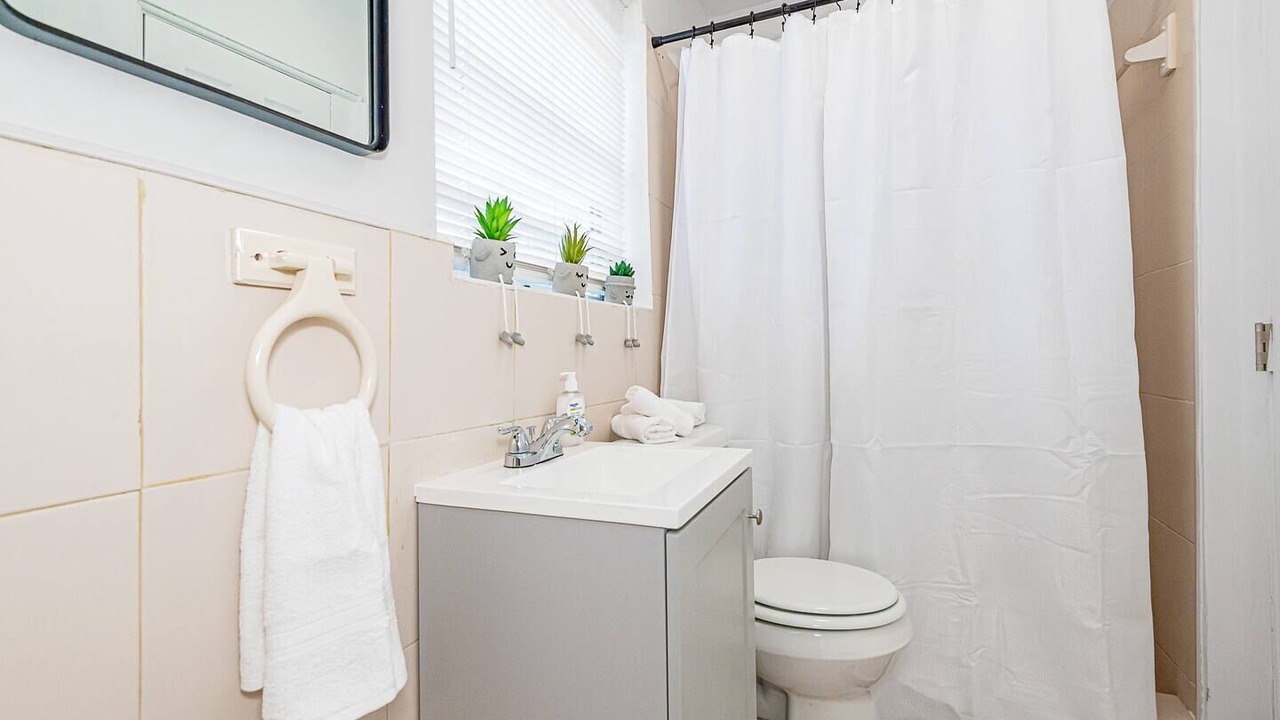 Photo of Bathroom in Hallandale Beach