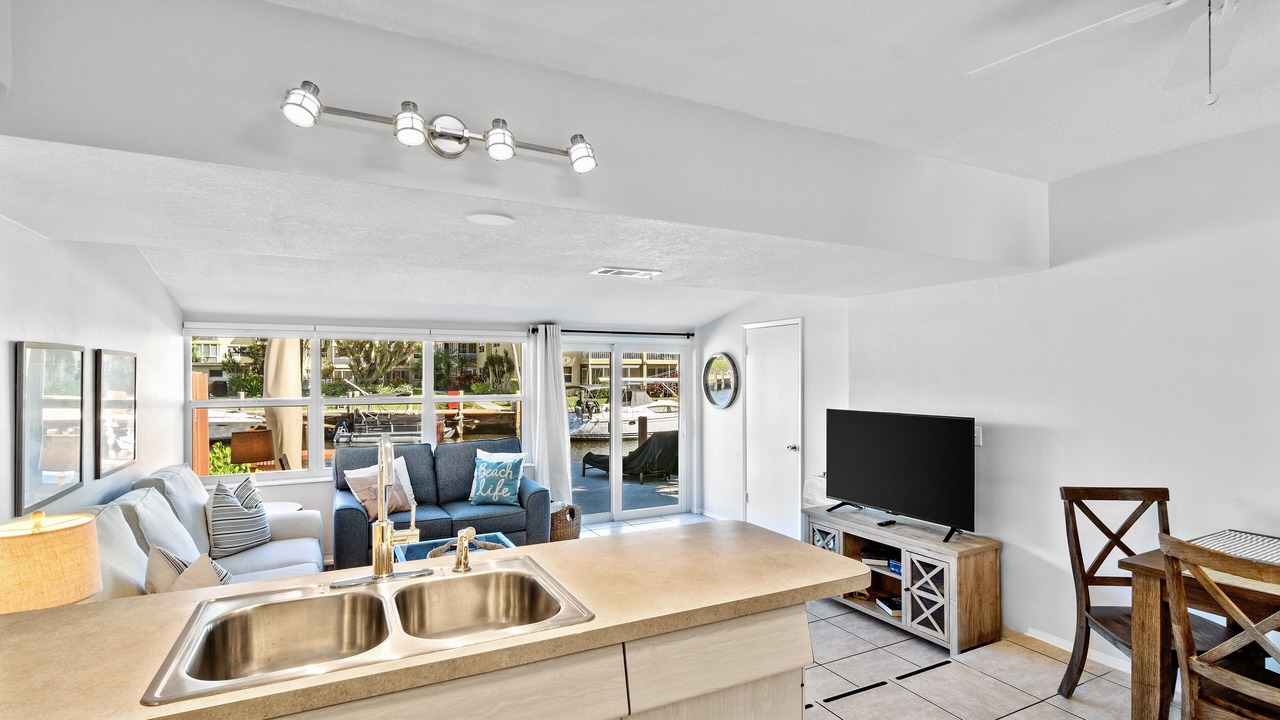 Photo of Livingroom in South New River Isles