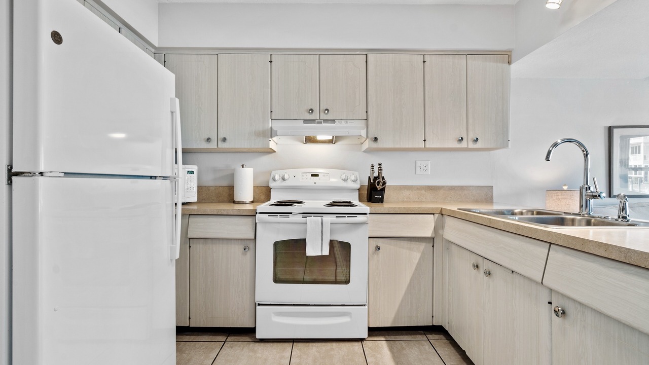 Photo of Kitchen in South New River Isles