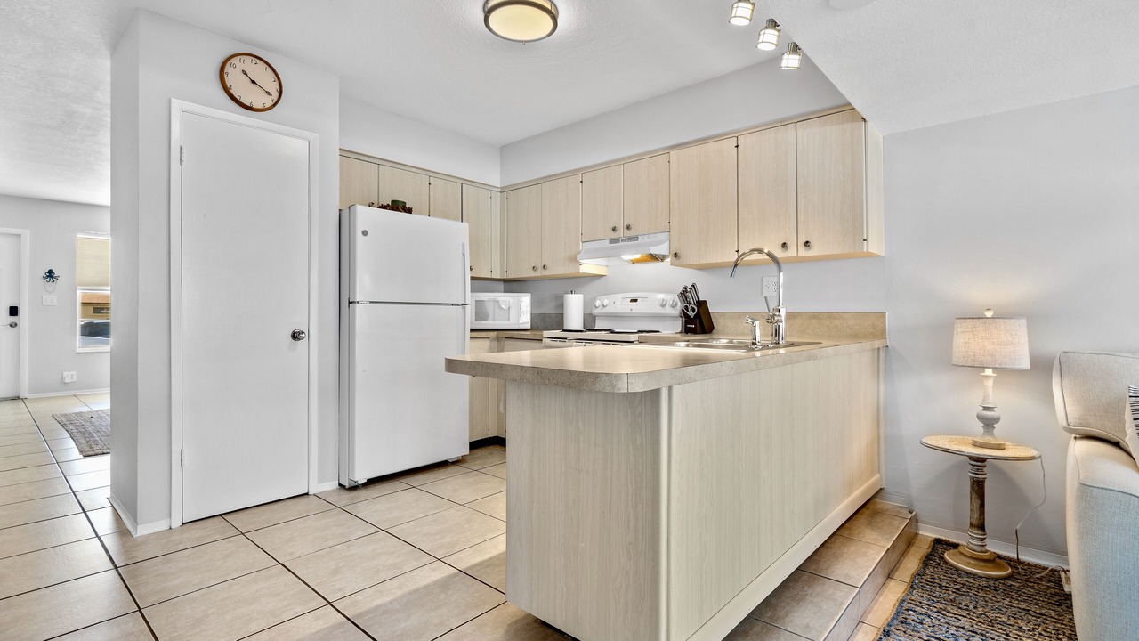 Photo of Kitchen in South New River Isles