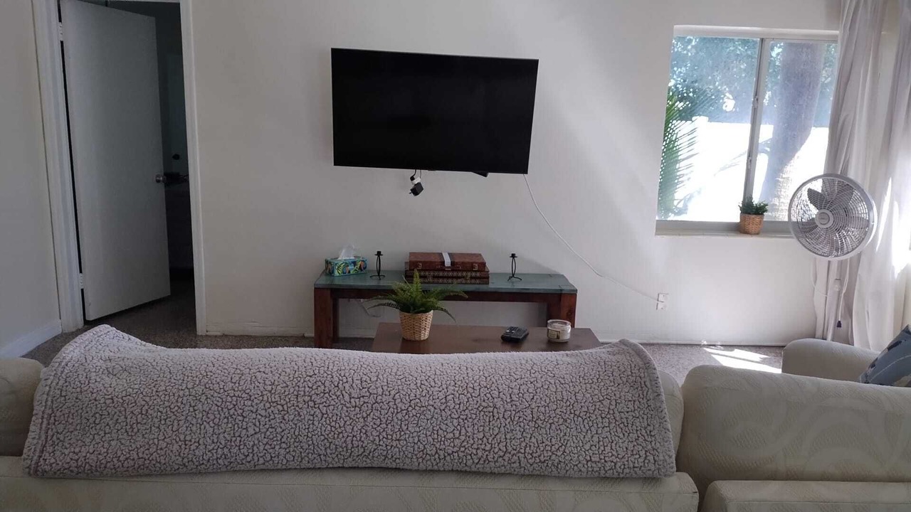 Photo of Livingroom in Deerfield Beach