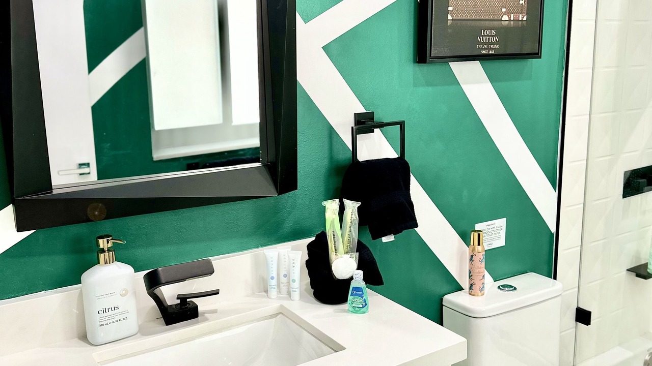 Photo of Bathroom in Harbour Inlet