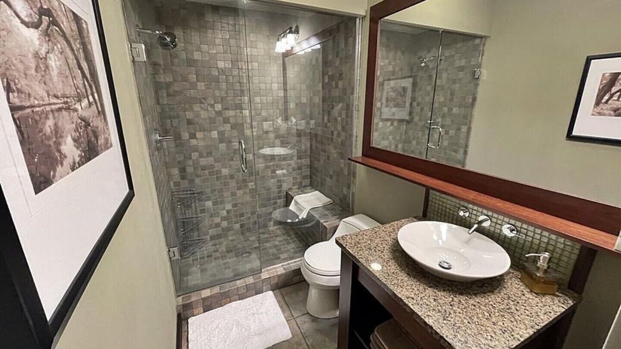 Photo of Bathroom in Edray