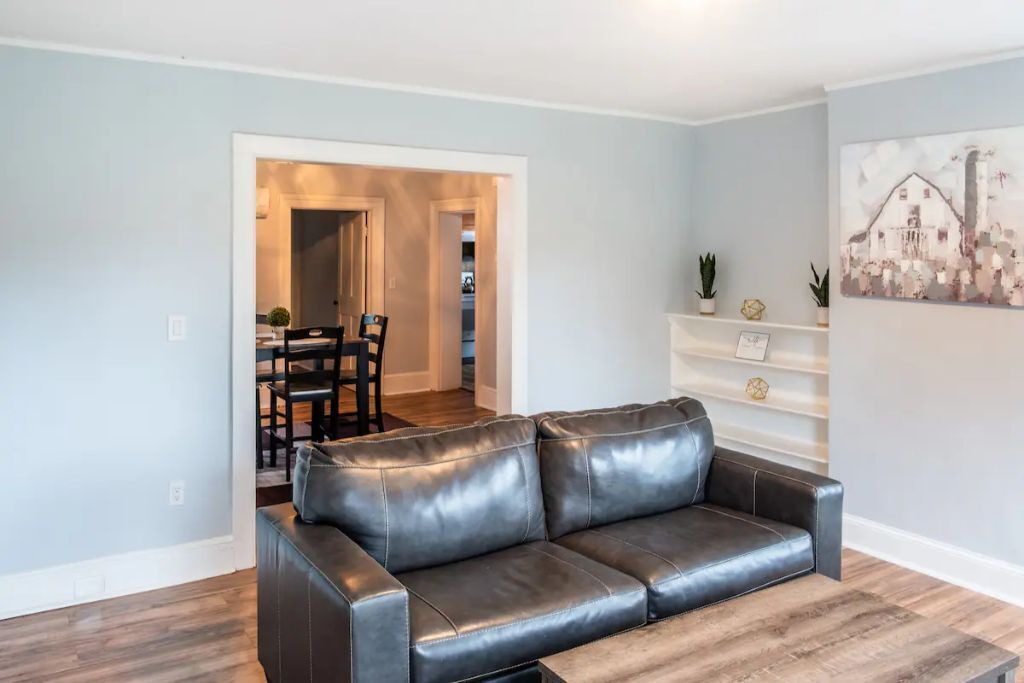 Photo of Livingroom in Newburgh
