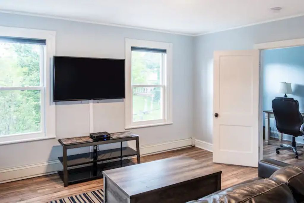 Photo of Livingroom in Newburgh