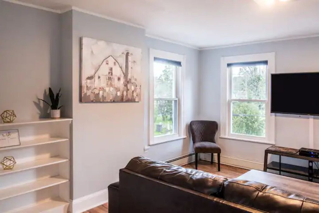 Photo of Livingroom in Newburgh