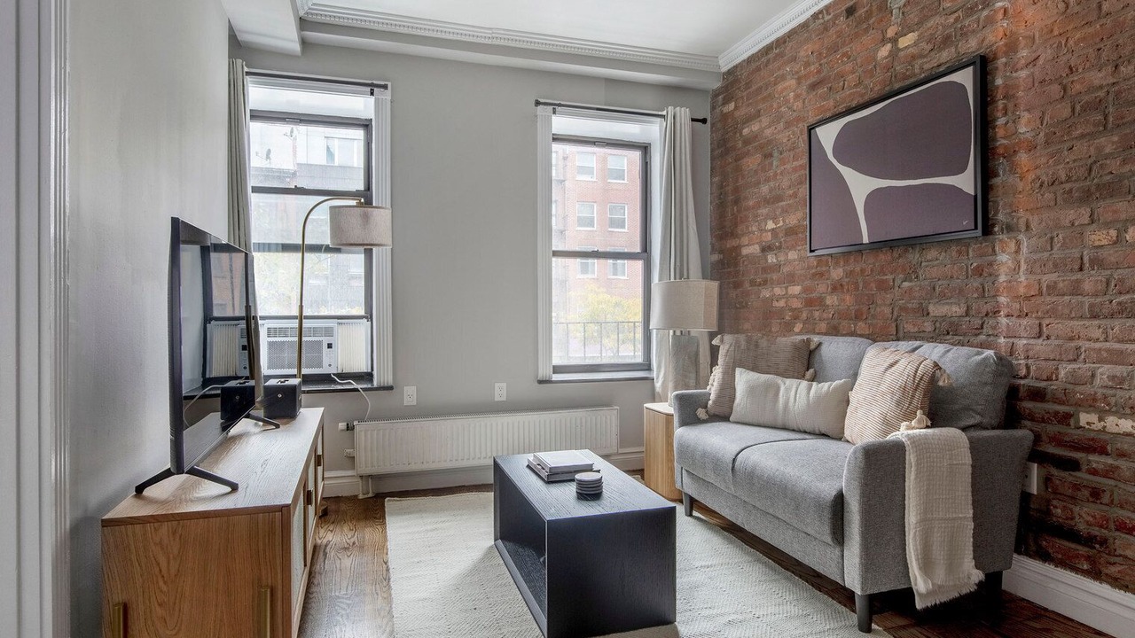 Photo of Livingroom in Ukrainian Village
