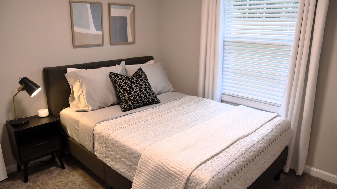 Photo of Bedroom in Newark