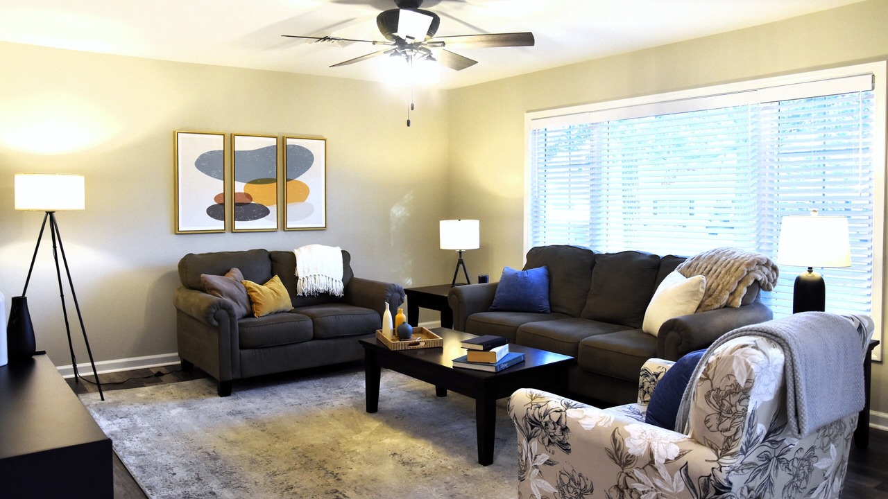Photo of Livingroom in Newark