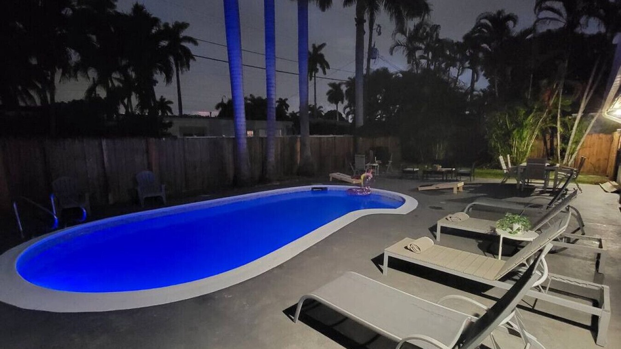 Photo of Outdoor in Hollywood Lakes