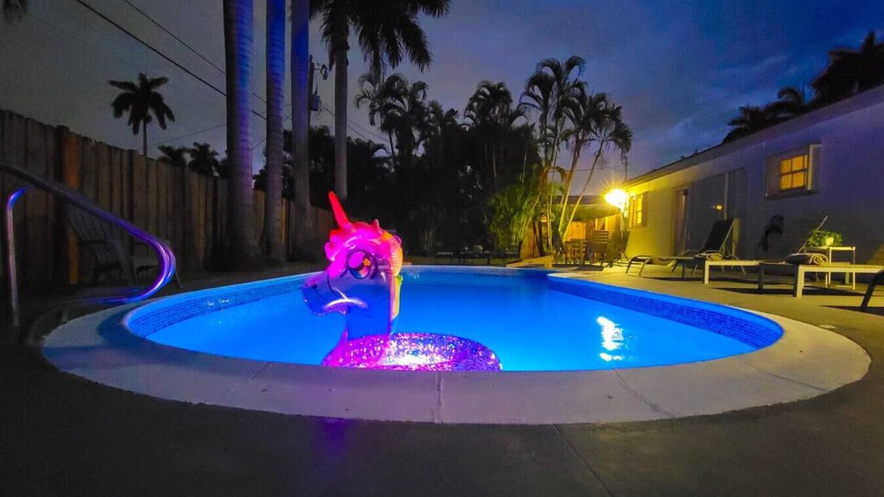 Photo of Outdoor in Hollywood Lakes