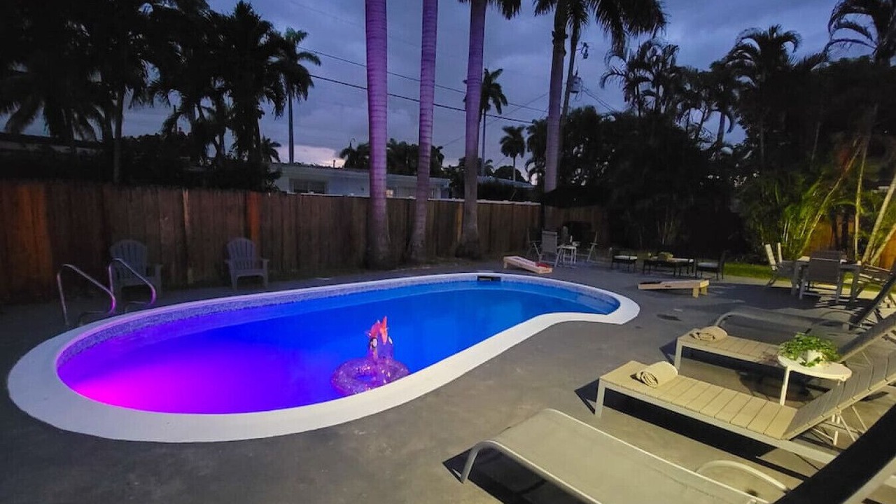 Photo of Outdoor in Hollywood Lakes