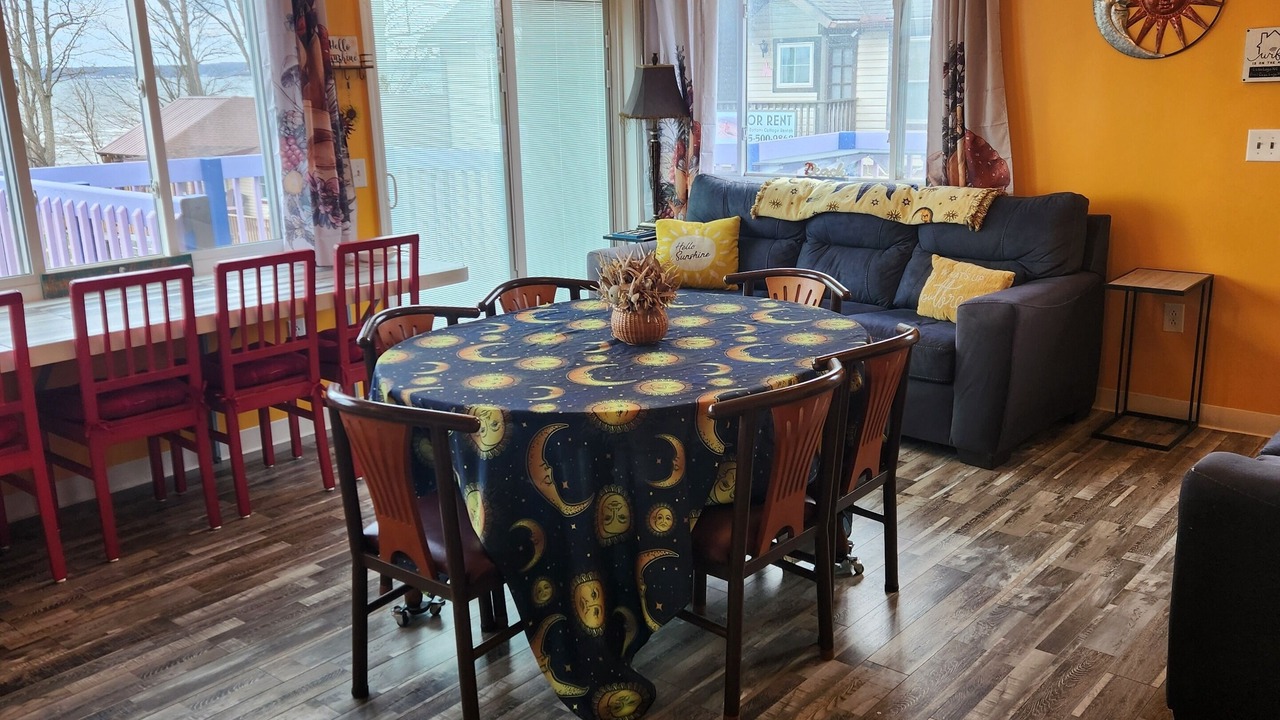 Photo of Livingroom in Sylvan Beach