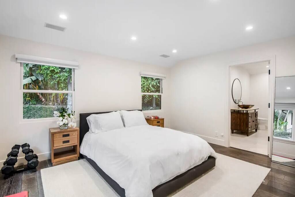 Photo of Bedroom in Beverly Hills