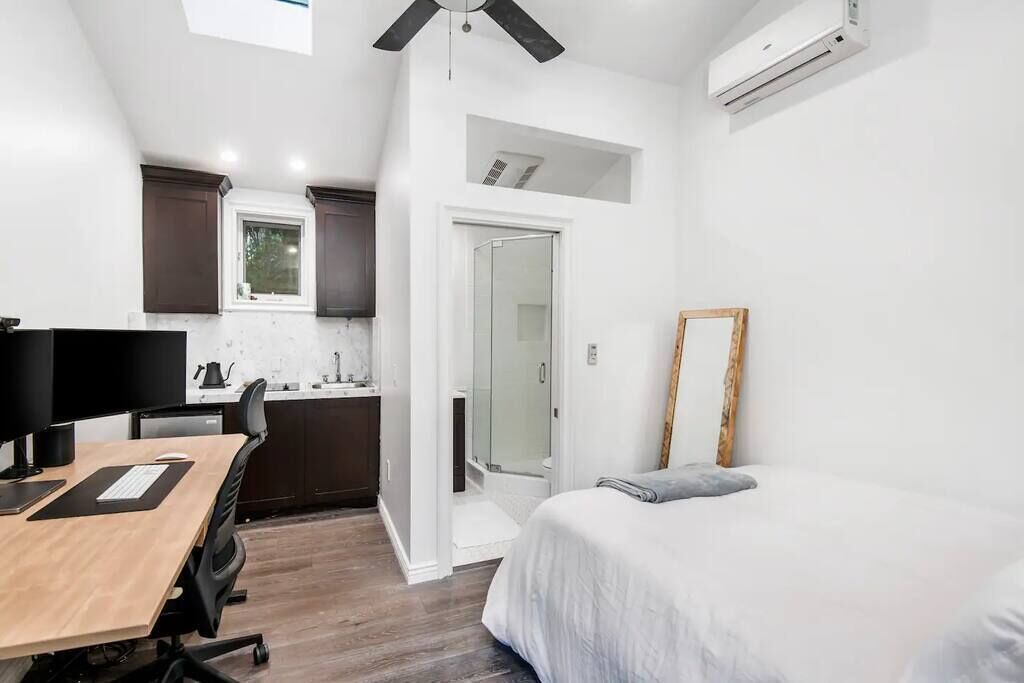 Photo of Bedroom in Beverly Hills
