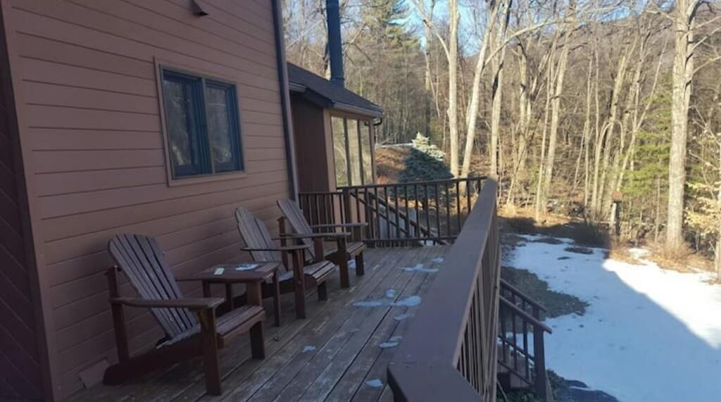 Photo of Patio Balcony in Town of Olive