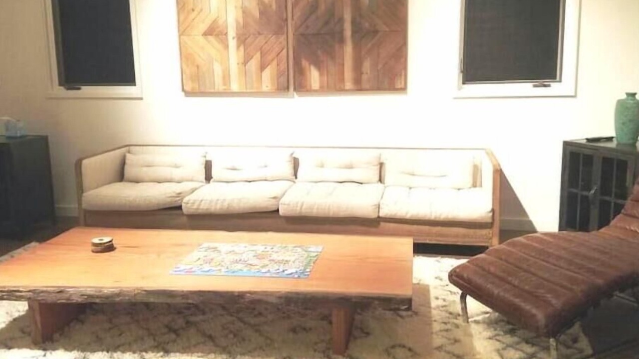 Photo of Livingroom in Town of Olive